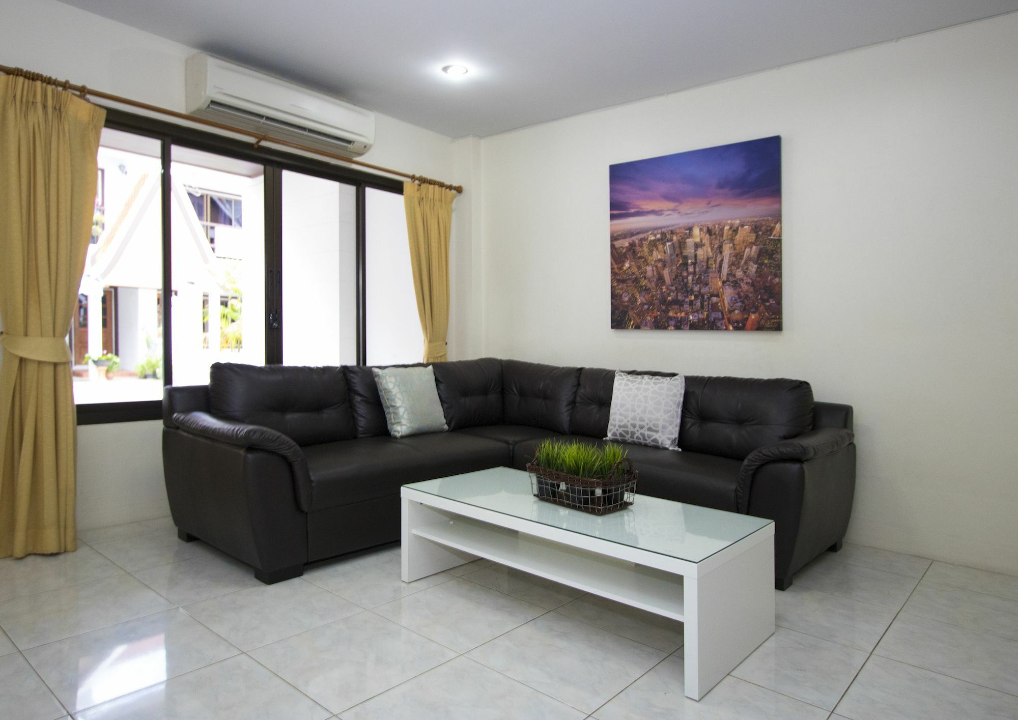 Ashford Villas Cosy Beach Pattaya Exterior foto
